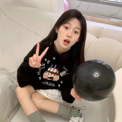 看她轻轻的飞起